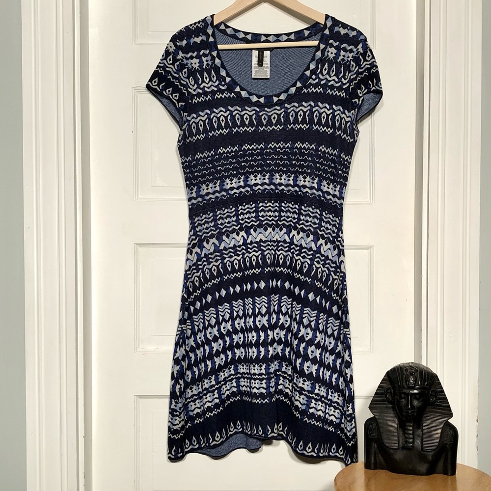 BCBG MAXAZRIA AZTEC DRESS. Looks like new.